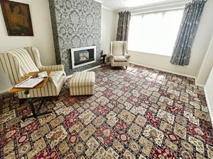 Lounge- click for photo gallery